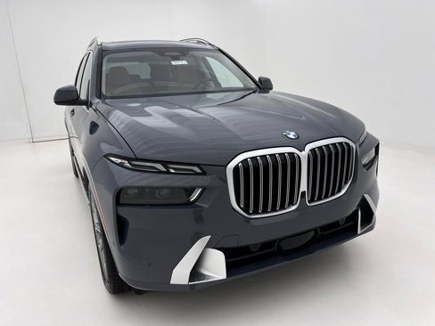 New 2026 BMW X7 xDrive40i image 3