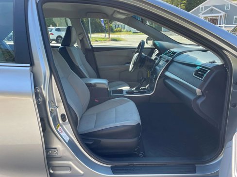 Used 2016 Toyota Camry SE image 13