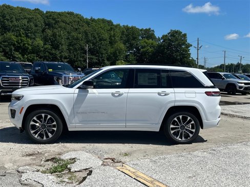 New 2025 Jeep Grand Cherokee Overland image 2