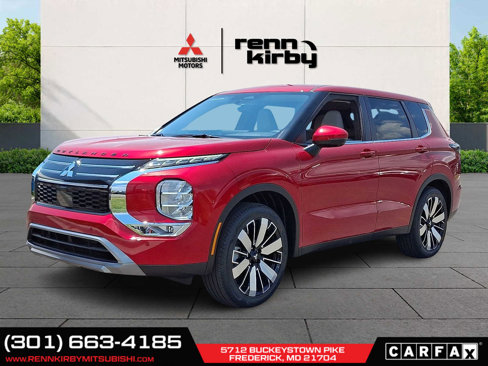 New 2025 Mitsubishi Outlander SE image 2