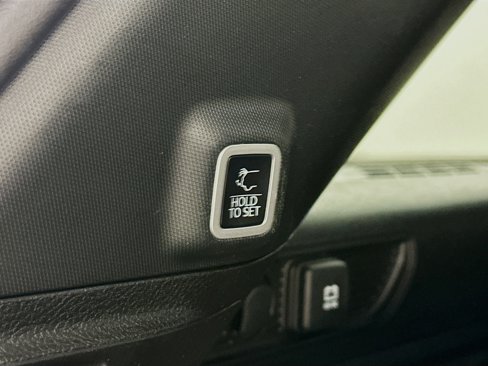 Used 2024 Jeep Grand Cherokee Altitude image 30