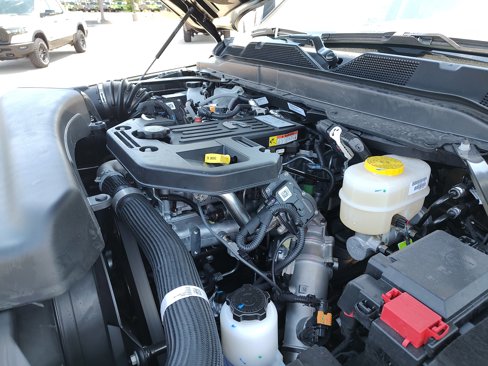 New 2025 RAM 2500 Limited image 36
