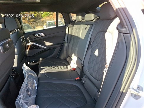 Used 2025 BMW X6 M60i w/ Parking Assistance Package image 9
