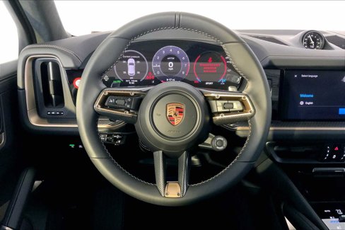 New 2025 Porsche Cayenne GTS image 15
