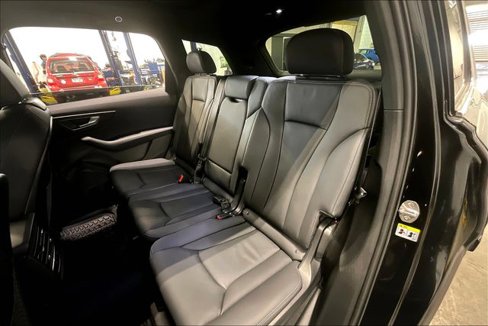 Certified 2025 Audi Q7 3.0T Premium w/ Convenience Package image 25