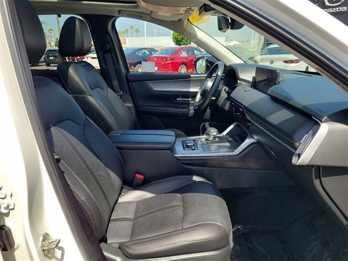 Certified 2025 MAZDA CX-70 Plug-In Hybrid w/ Premium Pkg image 17