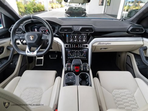 Used 2021 Lamborghini Urus image 11