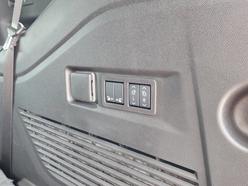 New 2026 GMC Yukon Elevation image 51