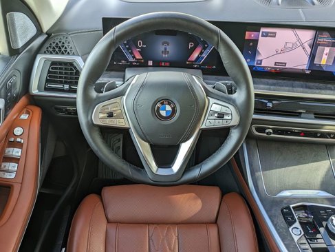 Used 2023 BMW X7 xDrive40i w/ Premium Package image 17