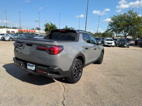 Used 2024 Hyundai Santa Cruz SEL w/ Activity Package image 5