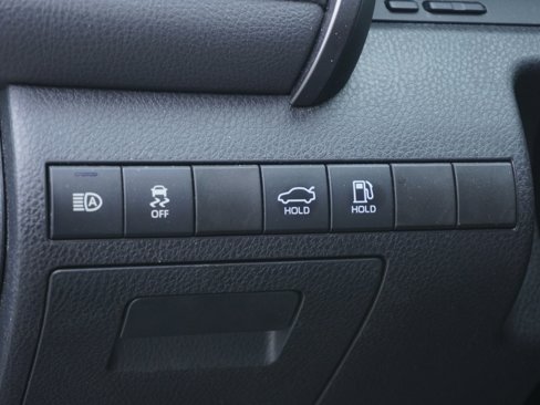 Used 2023 Toyota Camry SE image 12