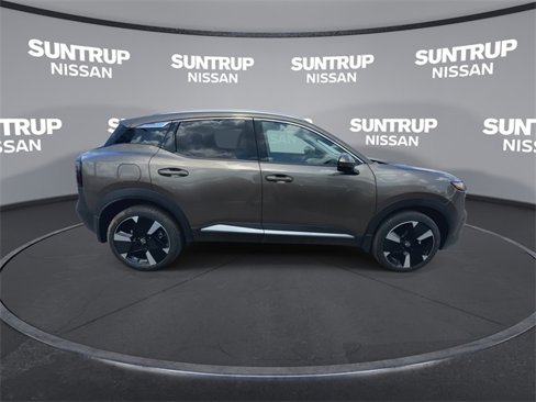 New 2025 Nissan Kicks SR image 9