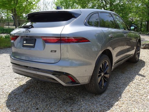 New 2026 Jaguar F-PACE R-Dynamic S image 12