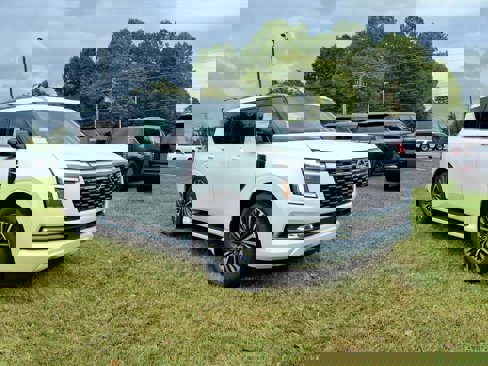 New 2026 Nissan Armada Platinum Reserve image 1