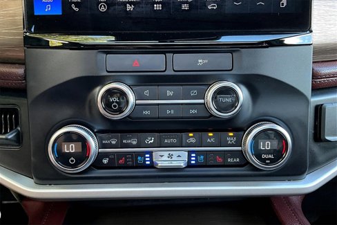 Used 2023 Ford Expedition Max Limited image 24
