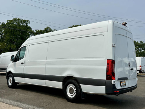 Used 2021 Mercedes-Benz Sprinter 2500 image 3