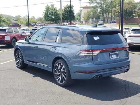 New 2025 Lincoln Aviator Black Label w/ Jet Appearance Package image 3