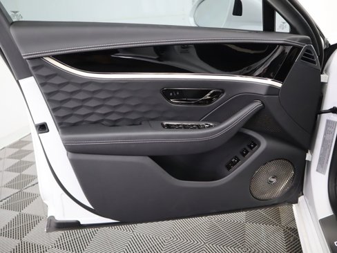 New 2025 Bentley Flying Spur Plug-In Hybrid image 25