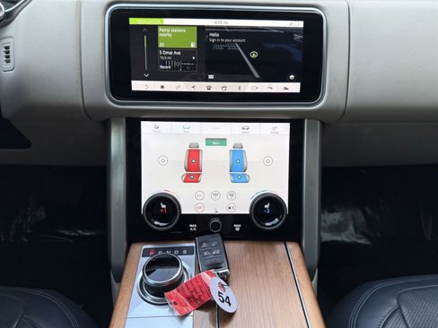 Used 2020 Land Rover Range Rover HSE image 29