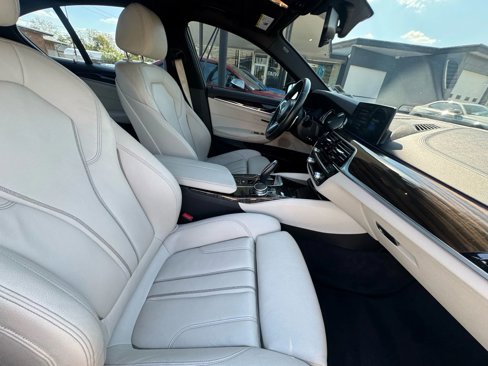 Used 2018 BMW 530i xDrive image 22