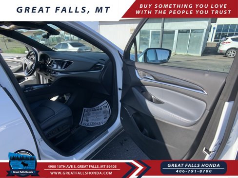 Used 2024 Buick Enclave Premium image 30