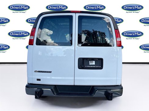 Used 2024 Chevrolet Express 2500 w/ Driver Convenience Package image 7