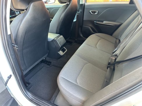 Used 2025 Kia K4 LX image 31