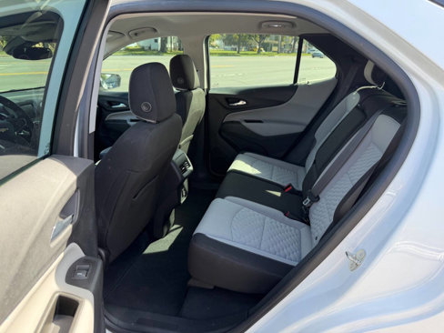 Used 2020 Chevrolet Equinox LS image 17