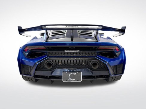 Used 2024 Lamborghini Huracan STO image 4