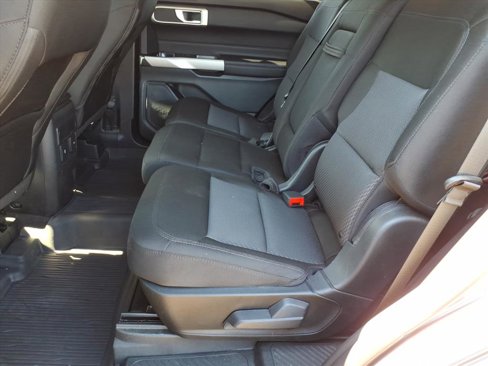 Certified 2023 Ford Explorer XLT image 13