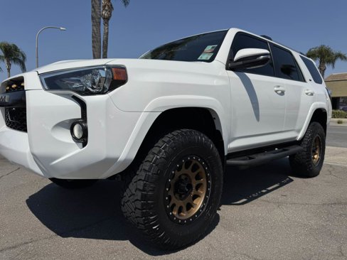 Used 2020 Toyota 4Runner SR5 Premium image 14