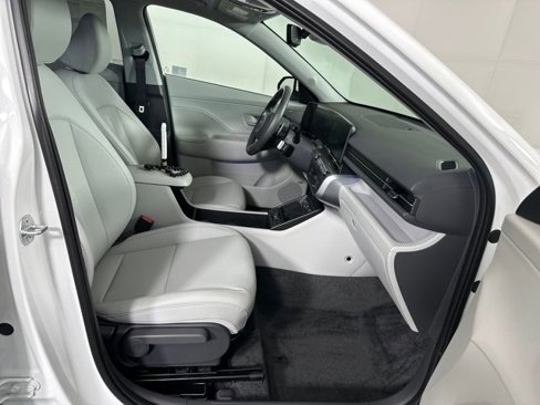 Certified 2025 Hyundai Kona Limited image 46