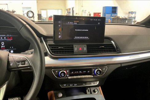 Certified 2025 Audi Q5 2.0T Premium Plus w/ Premium Plus Package image 6