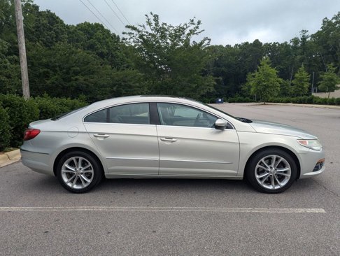 Used 2010 Volkswagen CC Luxury image 13