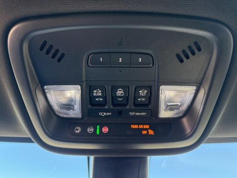 Certified 2023 Chevrolet Traverse RS image 28