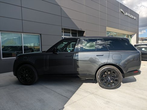 New 2025 Land Rover Range Rover Autobiography image 9