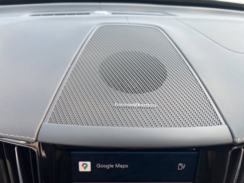 Certified 2025 Volvo XC60 B5 Ultra w/ Climate Package image 25