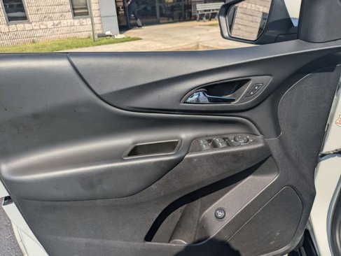 Used 2024 Chevrolet Equinox LT image 9