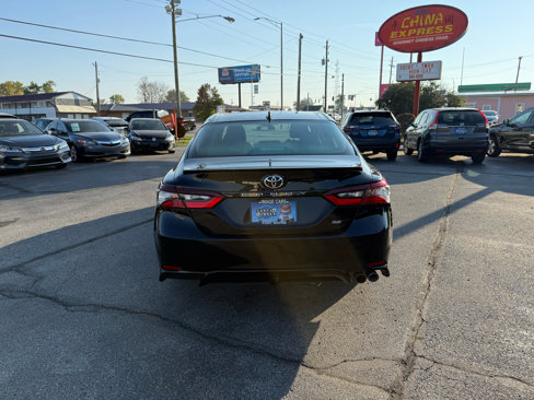 Used 2024 Toyota Camry SE image 9