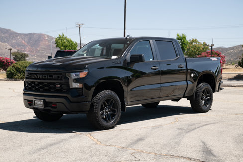 Used 2023 Chevrolet Silverado 1500 Custom Trail Boss w/ LPO, Dark Essentials Package image 8