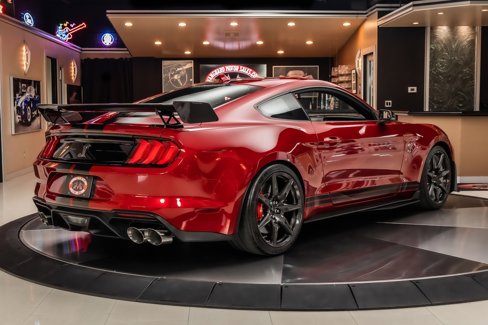 Used 2021 Ford Mustang Shelby GT500 w/ Carbon Fiber Track Pack image 12