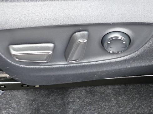 Used 2021 Toyota RAV4 XLE image 25