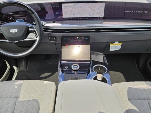 New 2026 Cadillac Escalade IQ Luxury 1 image 16