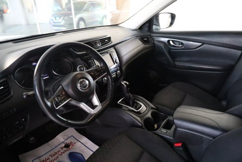 Used 2018 Nissan Rogue SV w/ Premium Package image 12