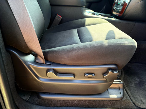 Used 2013 Chevrolet Suburban LS w/ Convenience Package 1 image 27