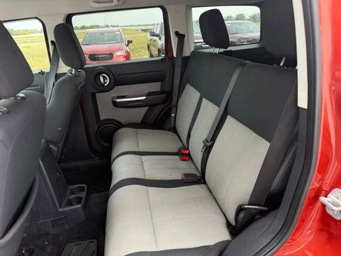 Used 2007 Dodge Nitro SLT image 13