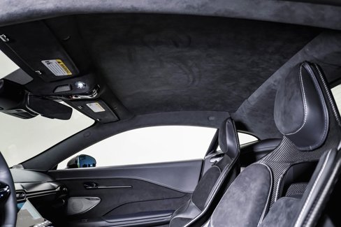 New 2025 Aston Martin V8 Vantage Coupe image 27