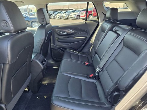Used 2024 GMC Terrain SLT image 18
