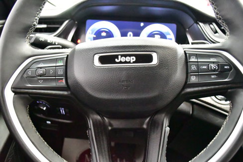 Used 2024 Jeep Grand Cherokee L Laredo image 20