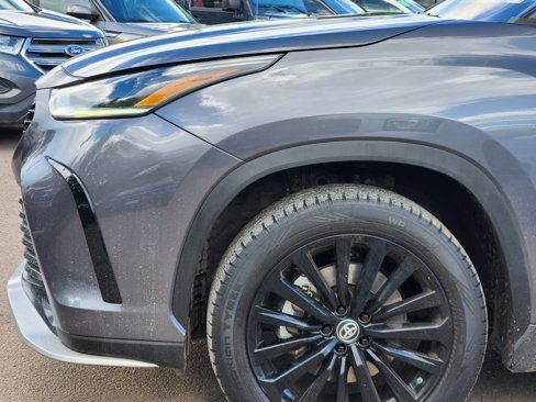 Used 2023 Toyota Highlander XSE image 9